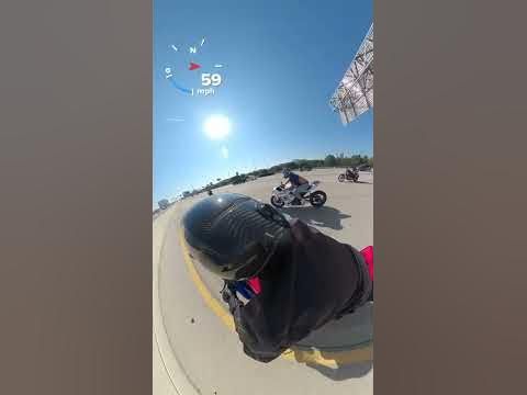 Honda CBR1000RR-R vs GSXR1000 - YouTube