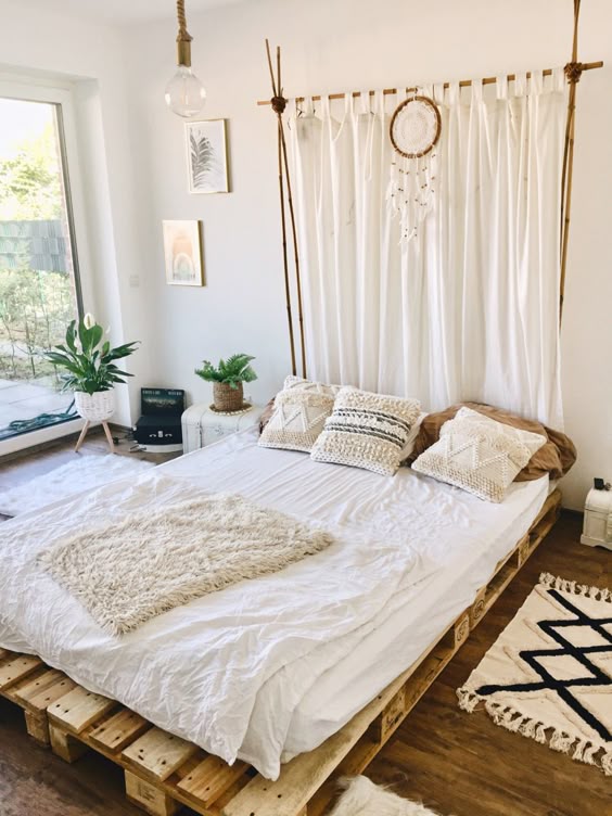 cama feita com paletes - venzux ideias Criando uma cama com paletes: 10 ideias para o seu projeto