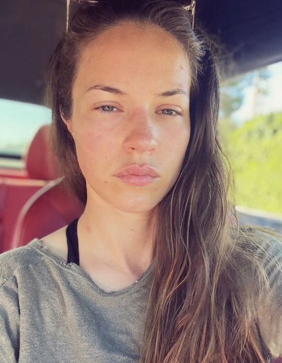 Alexis Knapp sad Instagram June 2022