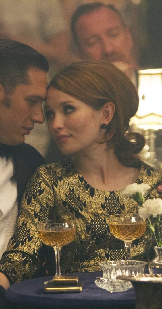 Emily Browning\'s 60s look in Legend (2015)