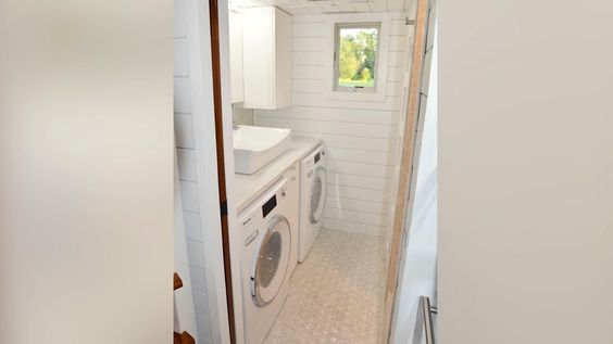 A Tiny House On Wheels Replaced This Couple’s Large Suburban House