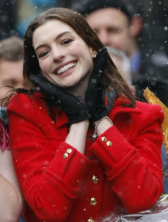 anne-hathaway