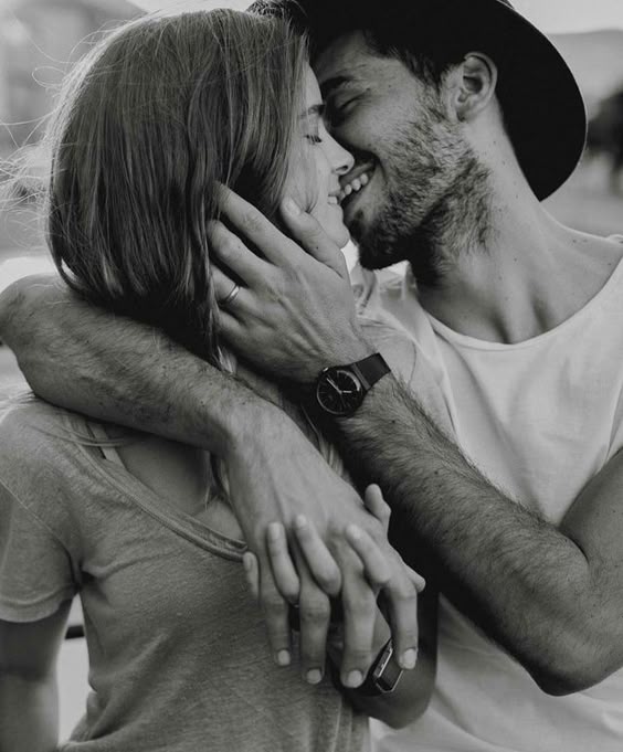 La plupart du temps je me réveille assez brusquement, depuis quelques mois je me réveille très fréquemment comme si une situation que nous avons vécu se continuait... ça peut être une conversation, une situation, non je n'invente rien. Tout comme ce matin