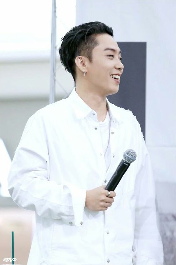 Eun Jiwon Smile Korean Idol Eun Ji Rapper