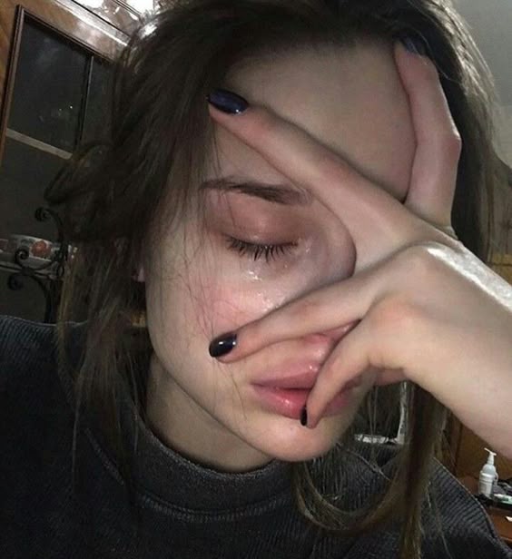 Que no, corazón. Entiende que ya no lo queremos, deja de latir asà cada vez que lo recordamos.