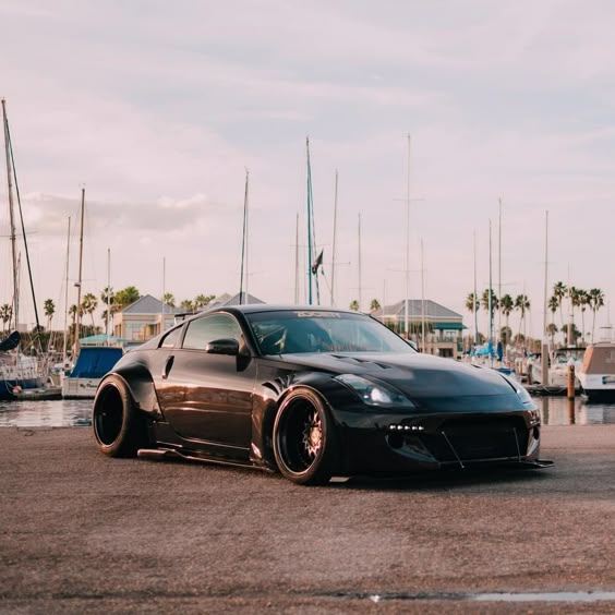 Nissan: Mondays belong to goal-getters #Nissan #350Z @flyin_z33 @revitalyzed…