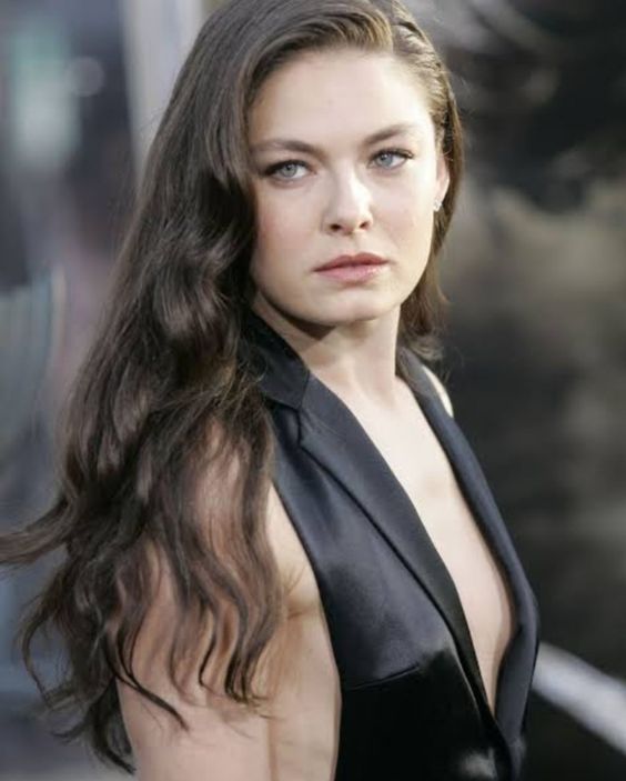 alexa-davalos