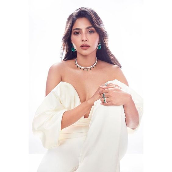 Aishwarya Lekshmi Hot n Sizzling Photo
