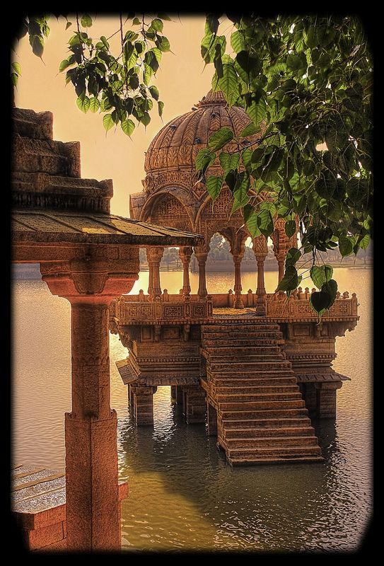 Jaisalmer IND - Gadsisar Lake Amar Sagar 04