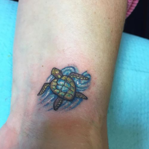 Dessins Exclusifs De Tatouages De Tortues De Mer Avec Leur Valeur Symbolique Club Tatouage Sea Turtle Tattoo Turtle Tattoo Designs Turtle Tattoo