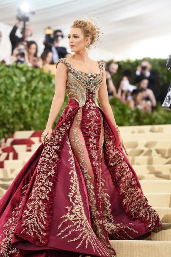 Blake Lively\'s Killer Met Gala Dress Took Over 600 Hours To Make