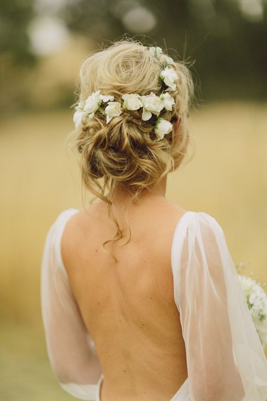 Penteado para noivas com flores