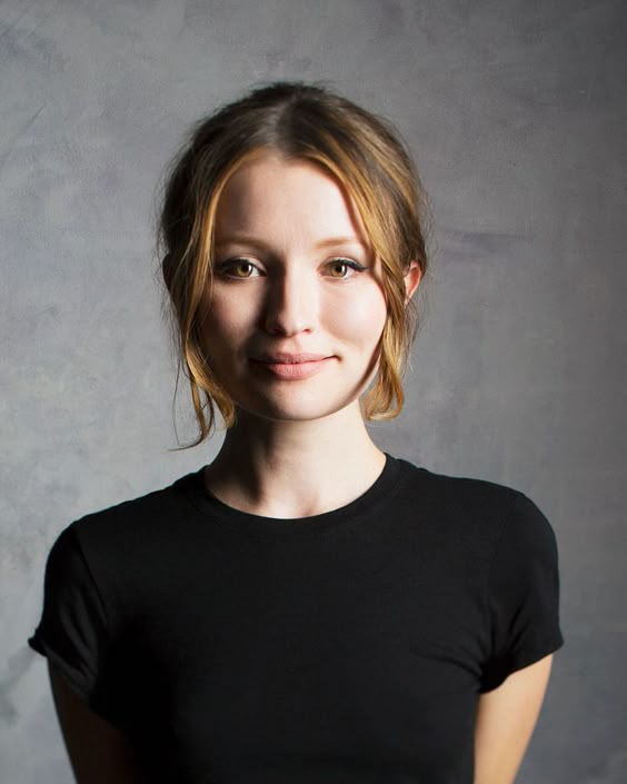 Emily Browning photographed by Jay L Clendenin for the LA Times - HQ Outtakes