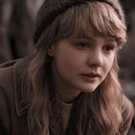 Photo of Carey mulligan in Never let me go.
