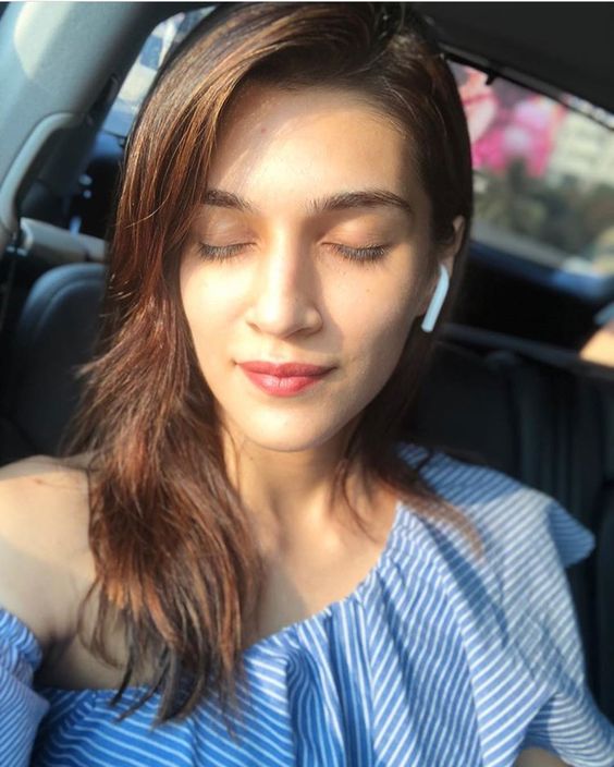 Kriti sanon Follow @aRchit3298 on Twitter #beautiful #hot #traditional #fashion #beauty #cute #adorable #style #glamour #gorgeous #stunning #hotness #hottest #smile #sexy #bollywood #hollywood #success #pretty #life #daily #fitness #yoga #princess