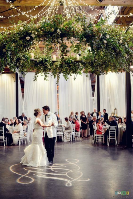 26 Must See Wedding Chandeliers You Could Totally Diy With A Hula