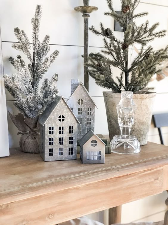A Farmhouse Cottage Christmas Home Tour – Rain and Pine | Christmas decorations #christmasdecor #farmhousestyle