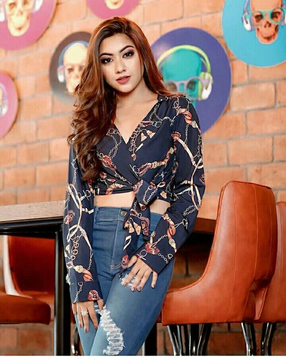 neha-jethwani-mhot-pohot