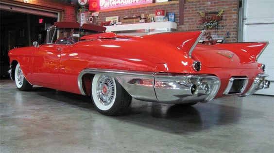1957 CADILLAC ELDORADO BIARRITZ CONVERTIBLE - Barrett-Jackson Auction Company - World\'s Greatest Collector Car Auctions $156,200
