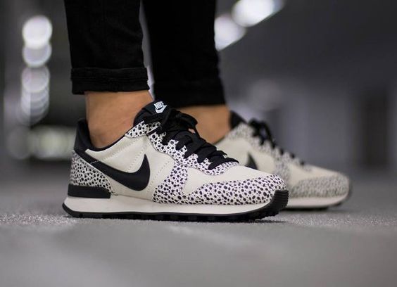 nike femme internationalist liberty