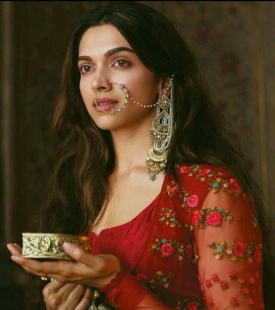 Image shared by aafiyaamin. Find images and videos about indian, bollywood and deepika padukone on We Heart It - the app to get lost in what you love.