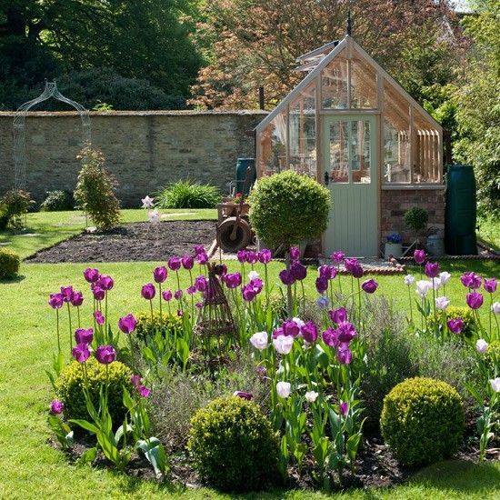 Garden With Painted Summerhouse Housetohome Co Uk Country Design Decor Cottage Cottage Garden Design, How To Make A Cottage Garden Uk
