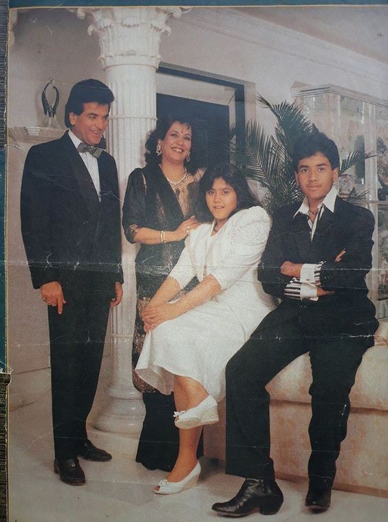 Old is gold jitendra sahab with her family