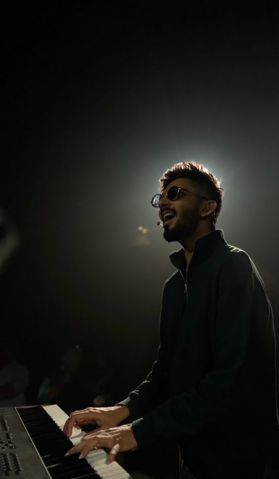 anirudh--ravichandar