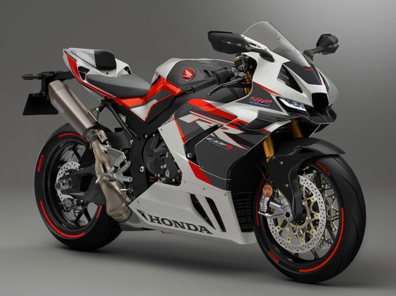 Honda prepara uma CBR1000RR-R mais poderosa para 2024