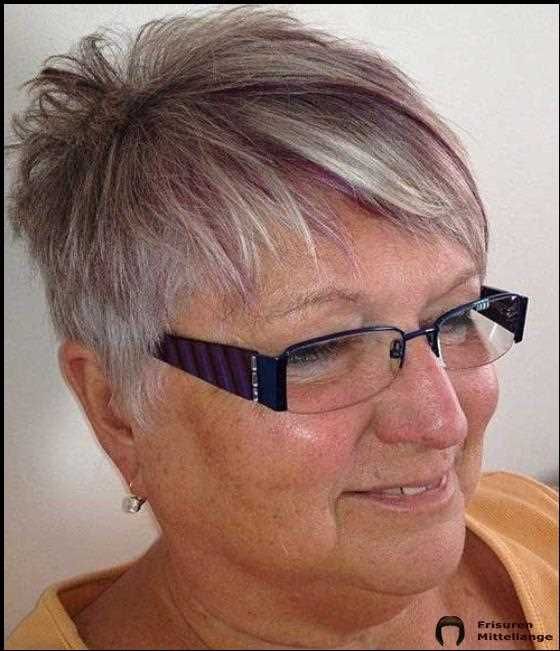 Flotte Kurzhaarfrisuren Fur Altere Damen Haarschnitt Kurz Kurzhaarfrisuren Frisuren Kurze Haare Brille