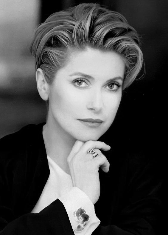 Postcard Type Publicity Photograph of the Most Stunning Looking /& Talented French Actress Catherine Deneuve