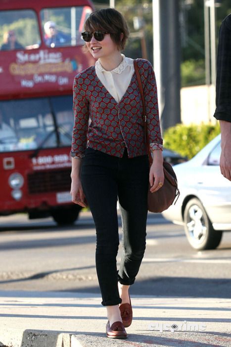 Emily Browning Fans — Emily Browning and Boyfriend Go to a Movie Theater...