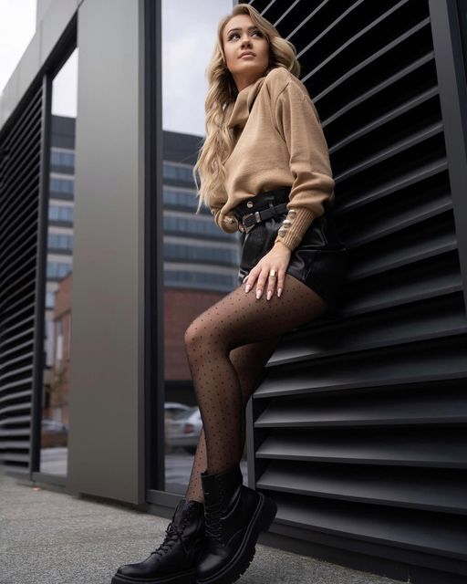 Nati 🥰 on Instagram: "Sięgaj wzrokiem wysoko, a żadna przeszkoda Cię nie pokona !! #kobiecość #siła #stylish #fotografia @chebarkaeva_photo"