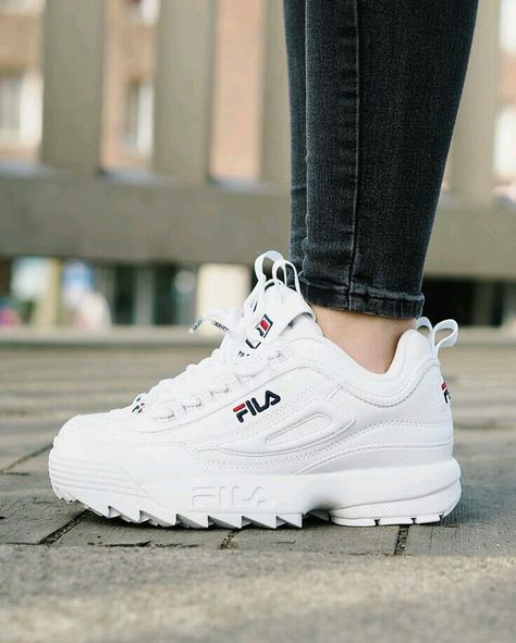White fila shoes | Zapatos deportivos de moda, Zapatos tenis para