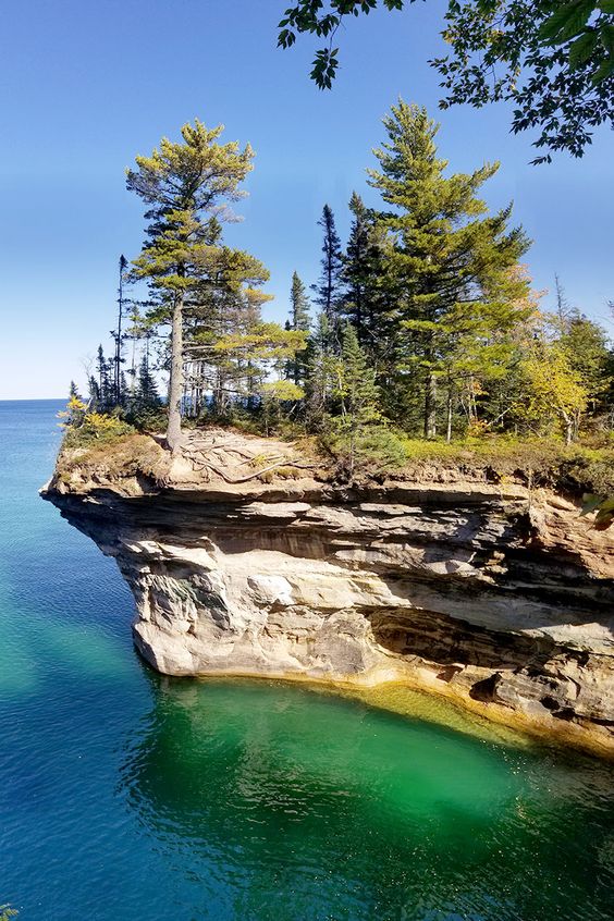 Upper Peninsula\'s Pictured Rocks National Lakeshore