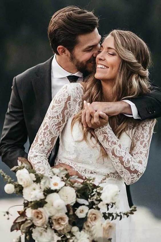 40 Best Bride and Groom Poses