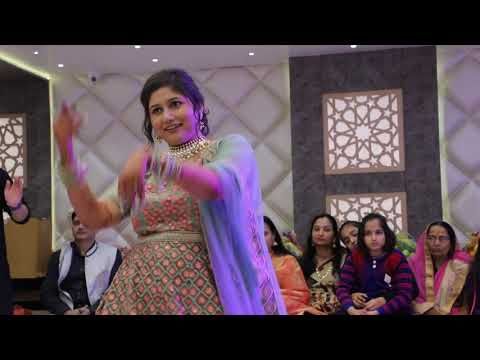Bride\'s solo dance in Sangeet - YouTube