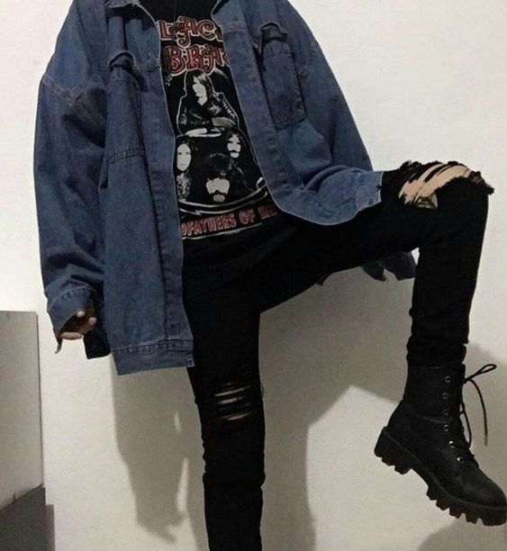 ☞❤Awesome grunge outfits ideas - With the world’s love for ’90s fashion at an all-time high since the decade itself, it’s no surprise that grunge has made a comeback. #GrungeOutfits #OldStyleOutfits