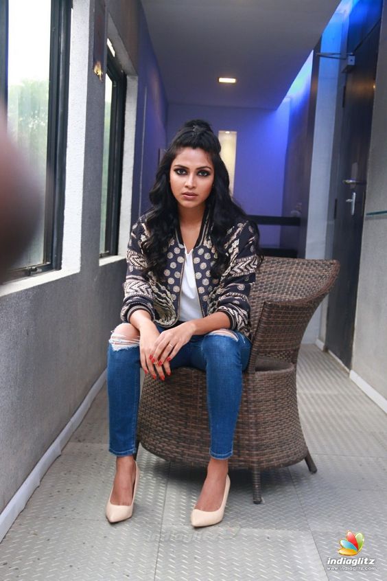 Amala Paul Photos - Telugu Actress photos, images, gallery, stills and clips - IndiaGlitz.com