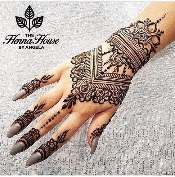 Pin By Ghinwa Arbid On Mehndi Designs In 2020 Henna Designs Hand Henna Designs Henna Tattoo Hand