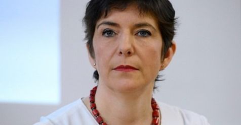 El A Kezekkel A Hallgatoktol A Szinmuveszeti Nem Hadi Gyakorloter Olkt Net Hadis