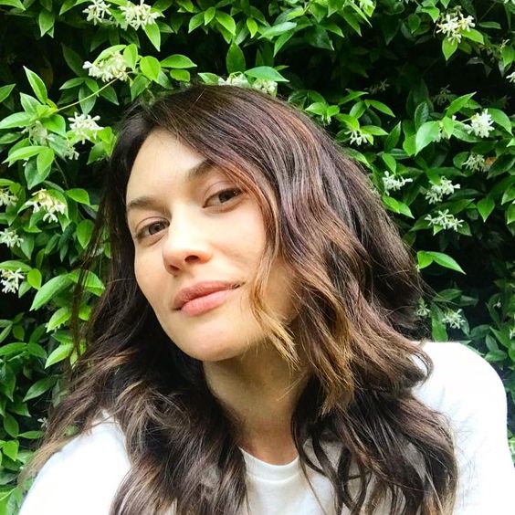 medium length hairstyles with bangs