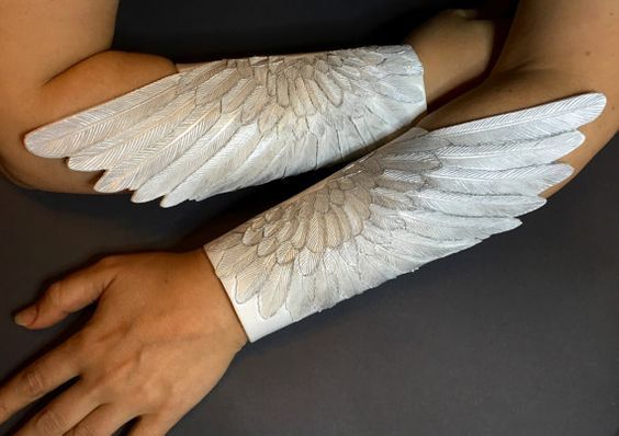 15+ Angel Costumes and DIY Ideas