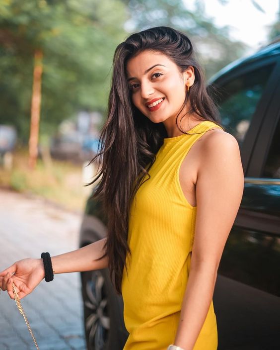 shruti-sharma-hot-pohot