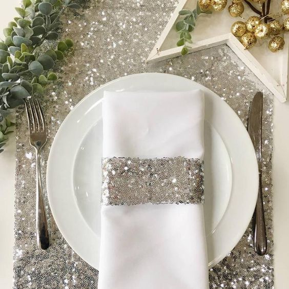 UPKOCH 30 x 275 cm Sequin Table Runner Table Decoration for Wedding Party Gold UPKOCH 30 x 275 cm Sequin Table Runner Table Decoration for Wedding Party Gold