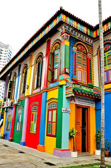 Colorful Building in Singapore | Queen Et Juin | Flickr