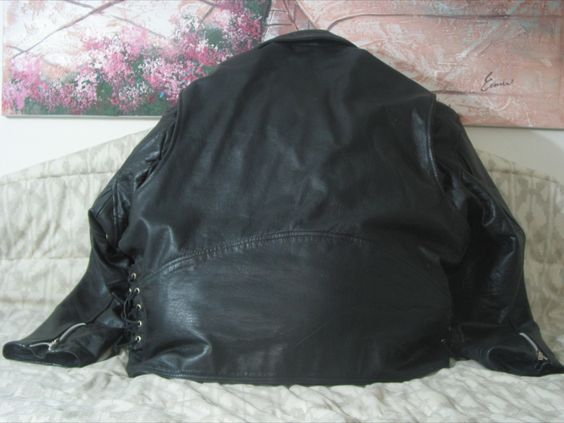 For Sale @ A Junkee Shoppe. Click Link To View "Quality Used Items Of Interest" and second hand item product description