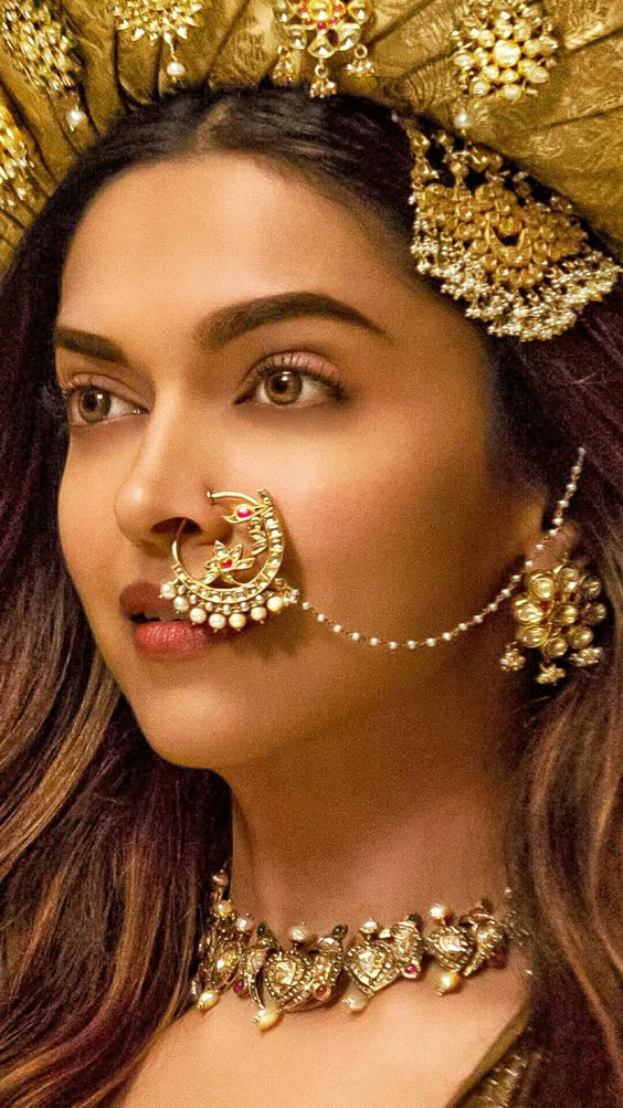 Deepika Padukone as Mastani in the movie Bajirao Mastani (2015)