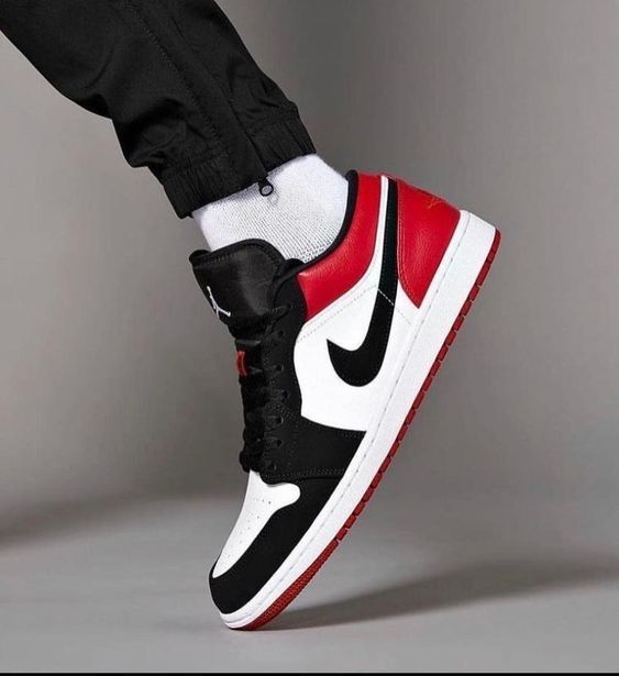 jordan 1 low bred toe