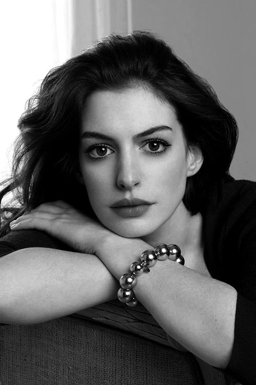 anne-hathaway